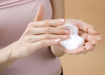 同時(shí)用幾種護(hù)膚品可以嗎?護(hù)膚品OEM廠家分享（圖）_1