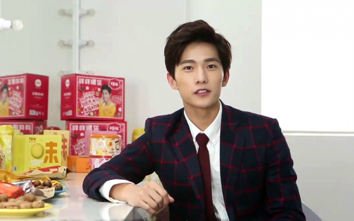 百草味有多少家實(shí)體店？_1