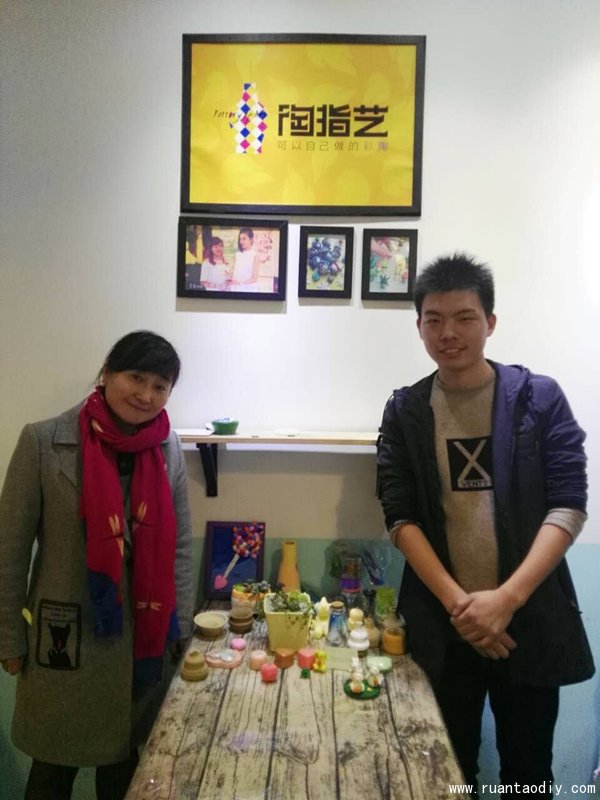 段女士總部學陶藝創(chuàng)意手工結(jié)束（圖）_3