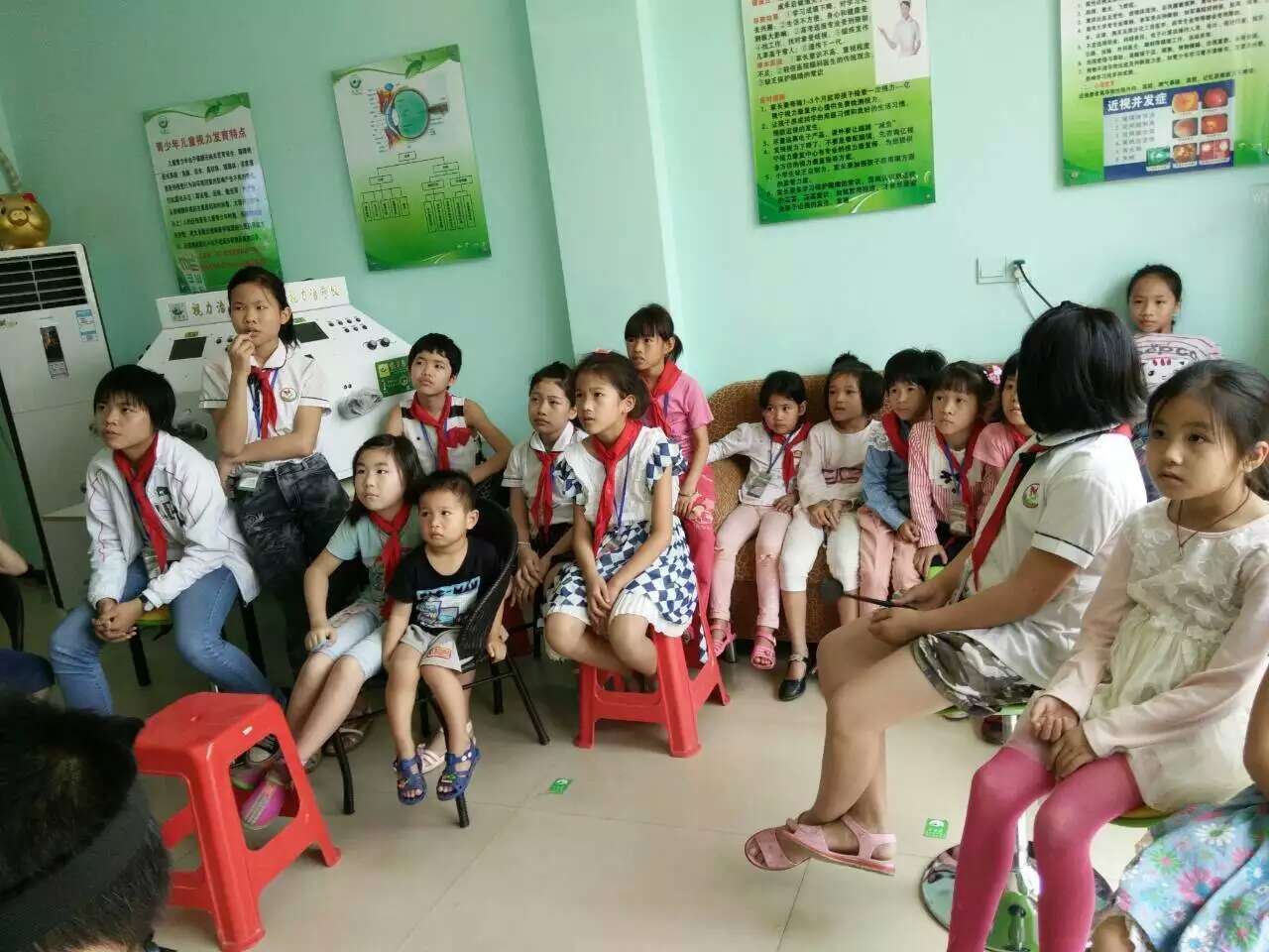 視力矯正加盟店能一個(gè)月賺10萬嗎億視寧_1