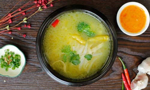 營養(yǎng)搭配的麻辣燙加盟 九索令消費者引以為傲(圖)_1