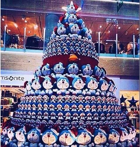 藍(lán)胖子圣誕樹炫酷登場，哆啦A夢送好運(yùn)！_3