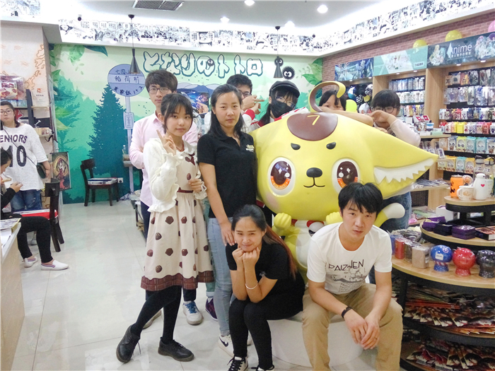 開(kāi)動(dòng)漫店：邊玩邊創(chuàng)業(yè)走向成功！_2