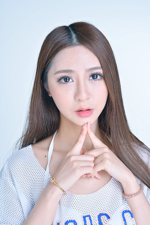 歐菲兒美瞳搶先圣誕趴： 浪漫寒冬助你get心中男神！（圖）_2