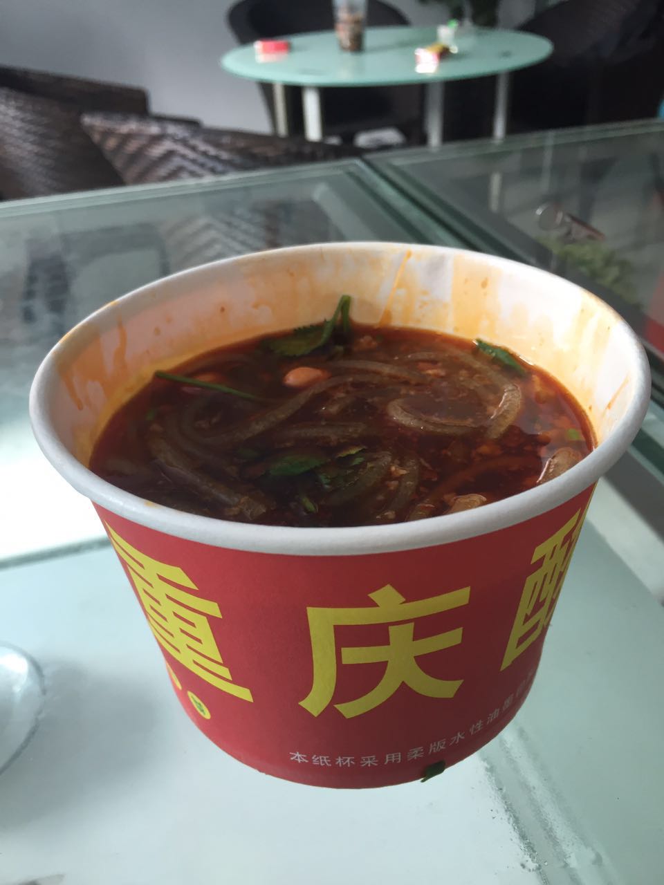 做重慶酸辣粉店掙錢嗎？廣州到哪里可以學(xué)酸辣粉配方（圖）_1