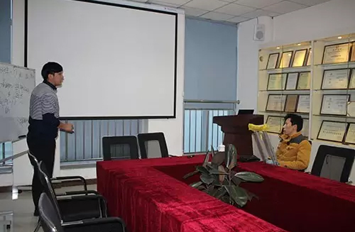 石家莊殘疾人創(chuàng)業(yè)標桿宋建新先生來公司參觀考察（圖）_1