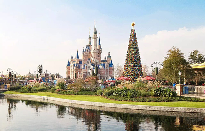 AA國際動(dòng)漫帶你看上海迪士尼的首個(gè)圣誕節(jié)_4