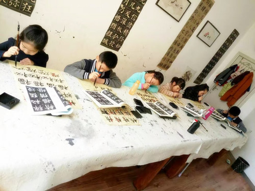 鄭州金水區(qū)少兒毛筆書法培訓(xùn)課程（圖）_1