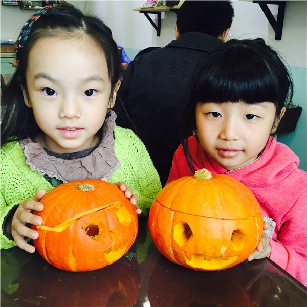 燭生活DIY課堂：南瓜燈親子活動(dòng)現(xiàn)場(chǎng)（圖）_7