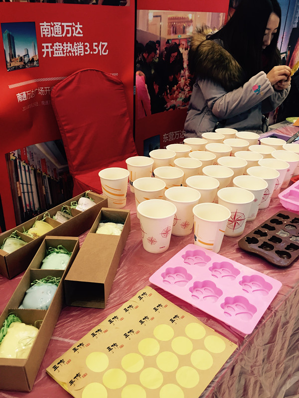 成都青羊萬(wàn)達(dá)圣誕火熱手工皂DIY暖場(chǎng)活動(dòng)（圖）_2