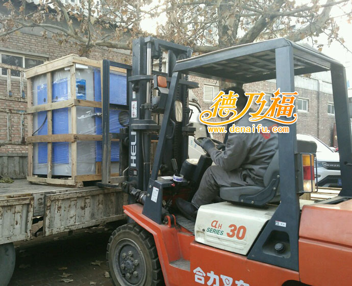 德乃福公司全自動探針輪轂拉絲機發(fā)貨江蘇，好用就是好用_2