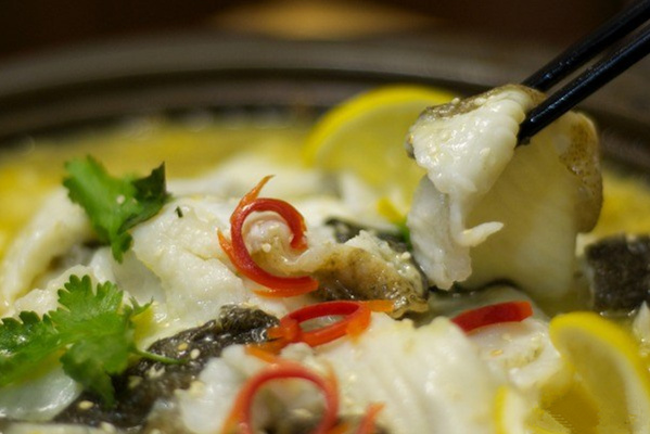 營養(yǎng)健脾開胃檸檬魚做法，廣州正規(guī)檸檬魚培訓(xùn)學(xué)校（圖）_1