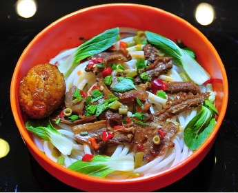 最為出名牛腩粉做法培訓(xùn)，學(xué)牛腩粉技術(shù)培訓(xùn)（圖）_1