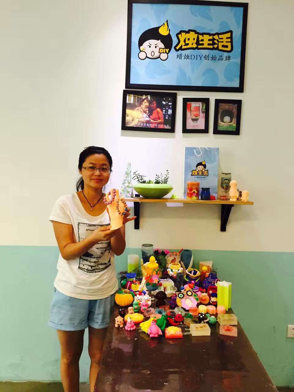 楊麗平女士的自制蠟燭DIY小店總部培訓(xùn)結(jié)束（圖）_3