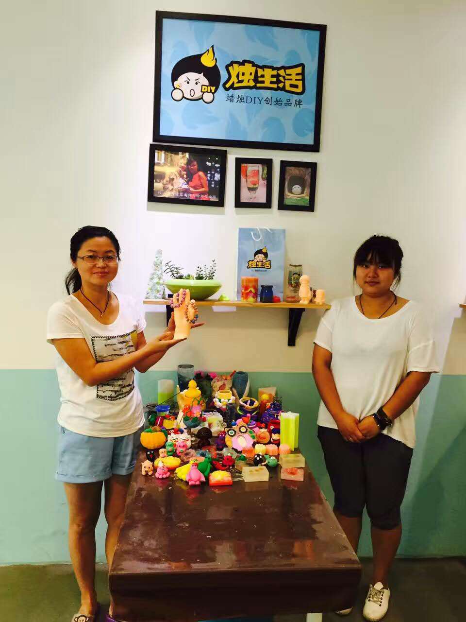 楊麗平女士的自制蠟燭DIY小店總部培訓(xùn)結(jié)束（圖）_4