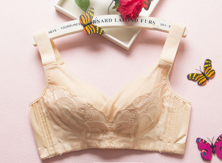 大學生怎么賺錢？開品牌內(nèi)衣店走創(chuàng)業(yè)之路（圖）_1