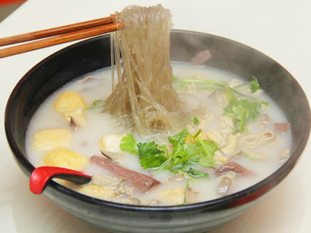 廣州來學做鴨血粉絲湯培訓，專業(yè)的鴨血粉絲湯做法一對一教學（圖）_1