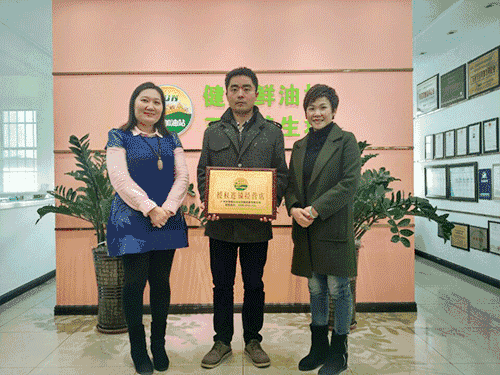 榨油作坊能掙錢嗎 開個陽光加油站榨油坊能賺錢嗎（圖）_1