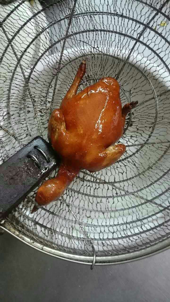 廣州哪里能學(xué)到專業(yè)紅燒乳鴿技術(shù)，脆皮乳鴿做法培訓(xùn)（圖）_1