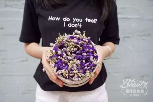 墨飾居創(chuàng)意花店的干花裝飾小屋提升生活品質(zhì)（圖）_2