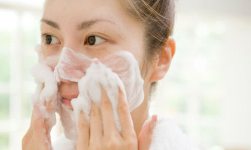 化妝品OEM分享：泡泡洗臉能洗得干凈嗎？（圖）_2