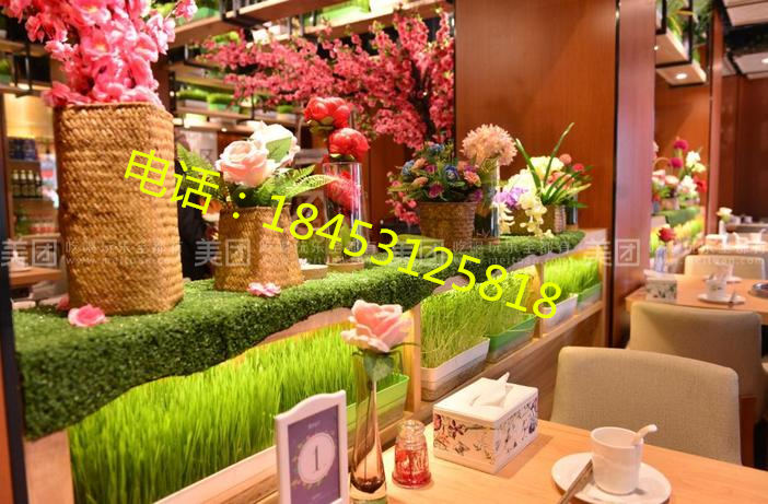 一月消耗一噸底料！開火鍋店就來四季錦萃火鍋加盟_1