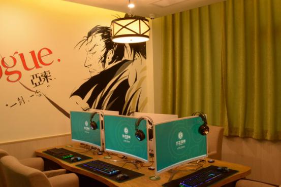 福州高端網(wǎng)咖_2