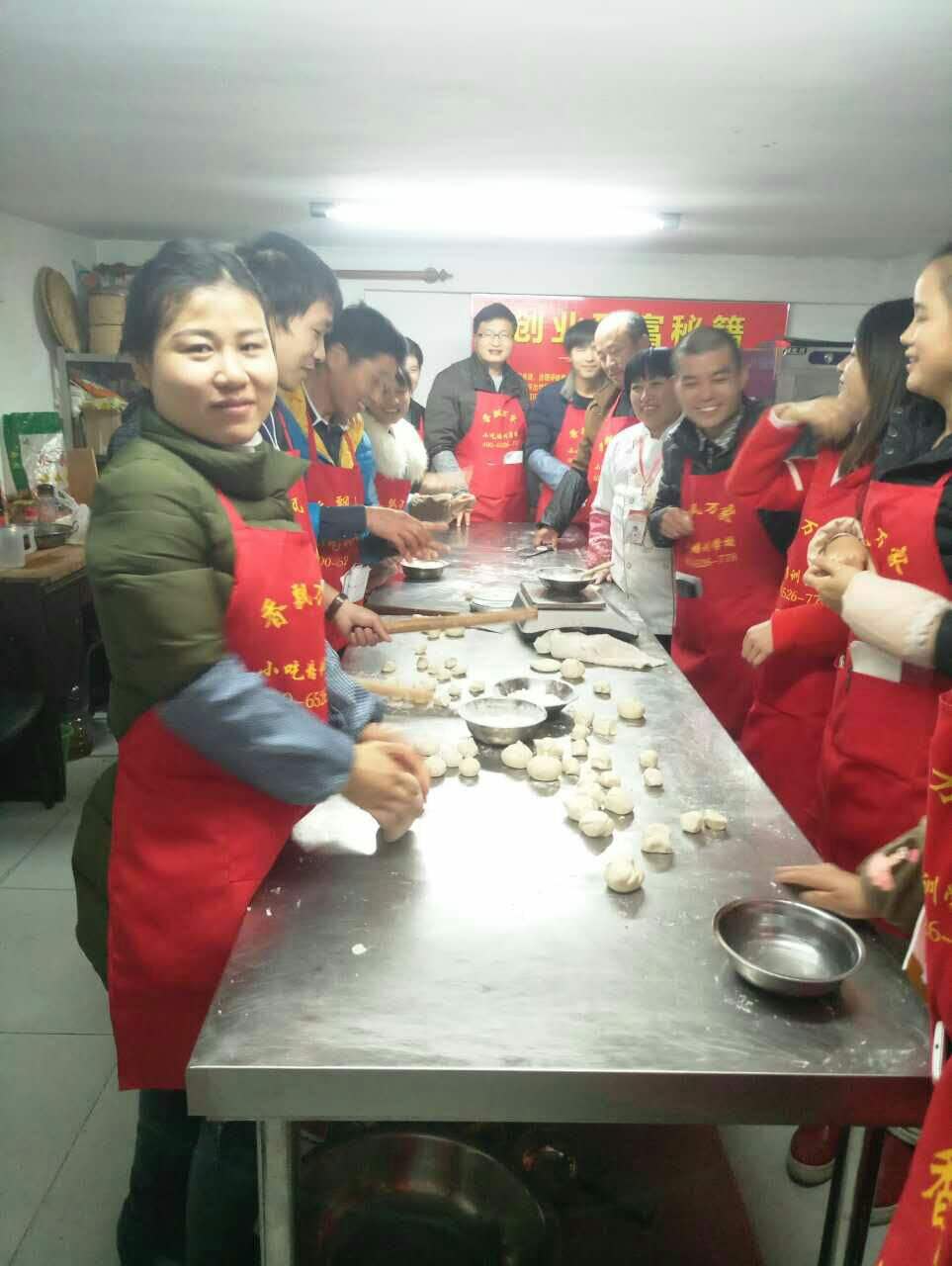 學(xué)做包子技術(shù)哪里好？包子培訓(xùn)哪里最好（圖）_1