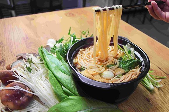 學(xué)習(xí)做砂鍋麻辣燙，正宗砂鍋麻辣燙廣州培訓(xùn)點（圖）_1