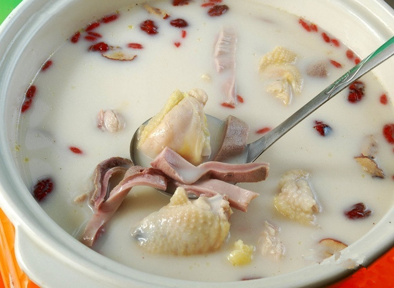 廣州豬肚雞培訓哪家好，學專業(yè)豬肚雞火鍋做法（圖）_1