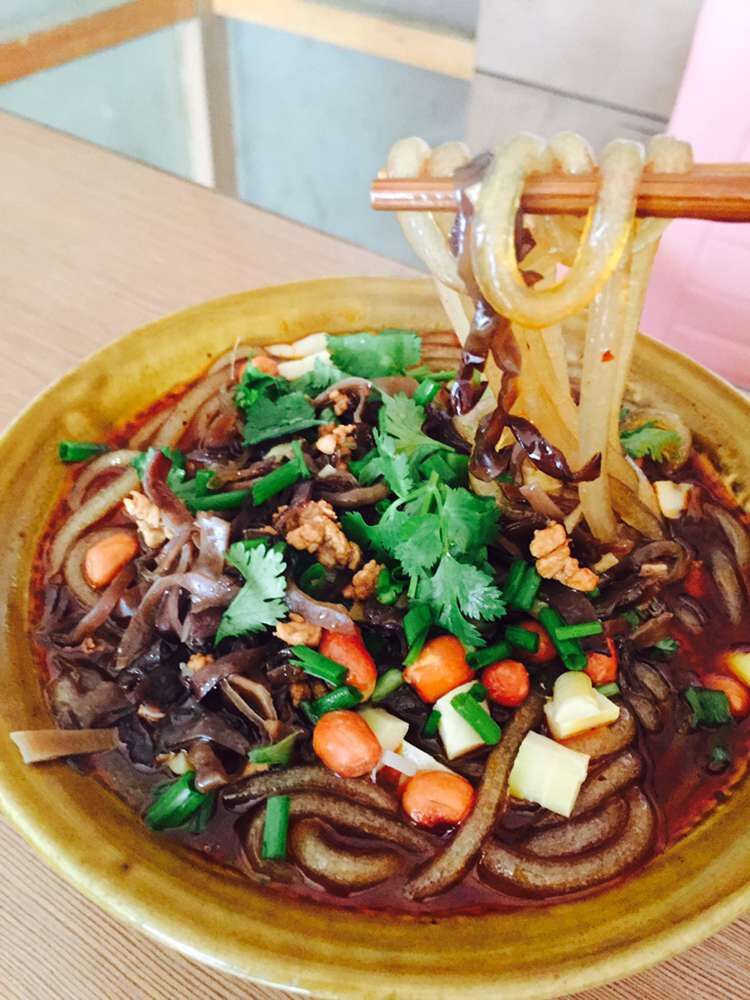 特色酸辣粉培訓(xùn)正宗酸辣粉技術(shù)培訓(xùn)（圖）_1