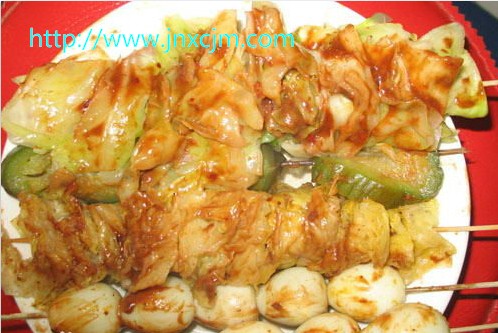 濟(jì)南培訓(xùn)油炸麻辣串做法濱州麻辣串學(xué)習(xí)_1