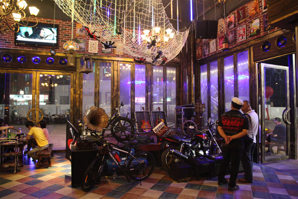 億百度烤肉店加盟用是多少錢_1