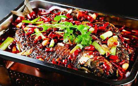 鳴記烤魚(yú)加盟培訓(xùn)及費(fèi)用多少（圖）_3