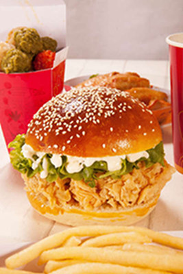 西式快餐店加盟需要多少錢？ 華客多現(xiàn)烤全麥漢堡加盟費(fèi)多少_1