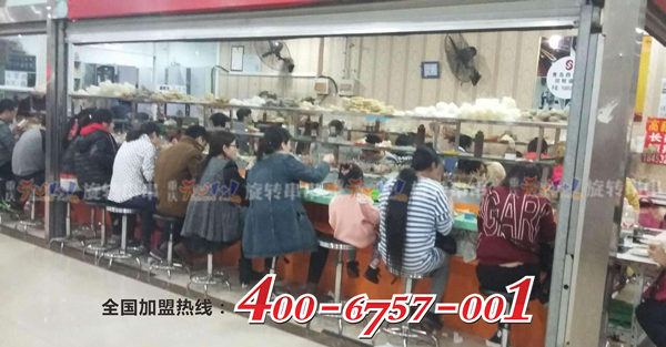 重慶旋轉(zhuǎn)串串香，全國加盟，旋轉(zhuǎn)設(shè)備多少錢，什么小火鍋掙錢，哪里有火鍋培訓，_1