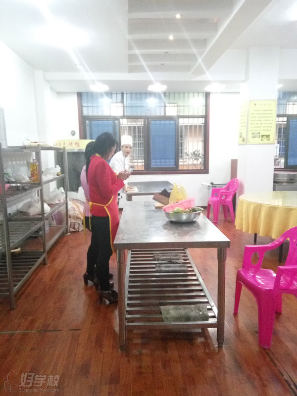 貴州哪里有北京烤鴨技術(shù)學(xué)（圖）_2