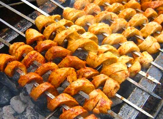 湖南哪里有特色小吃技術學烤面筋（圖）_1