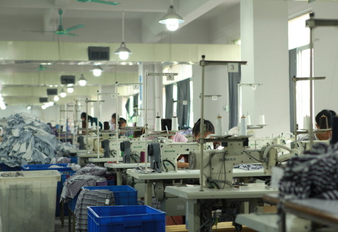 德江縣擺地?cái)傎u衣服在哪里找廠家進(jìn)貨啊_1