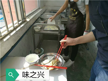 湖南到什么地方能學到腸粉 廣東腸粉技術學習（圖）_1