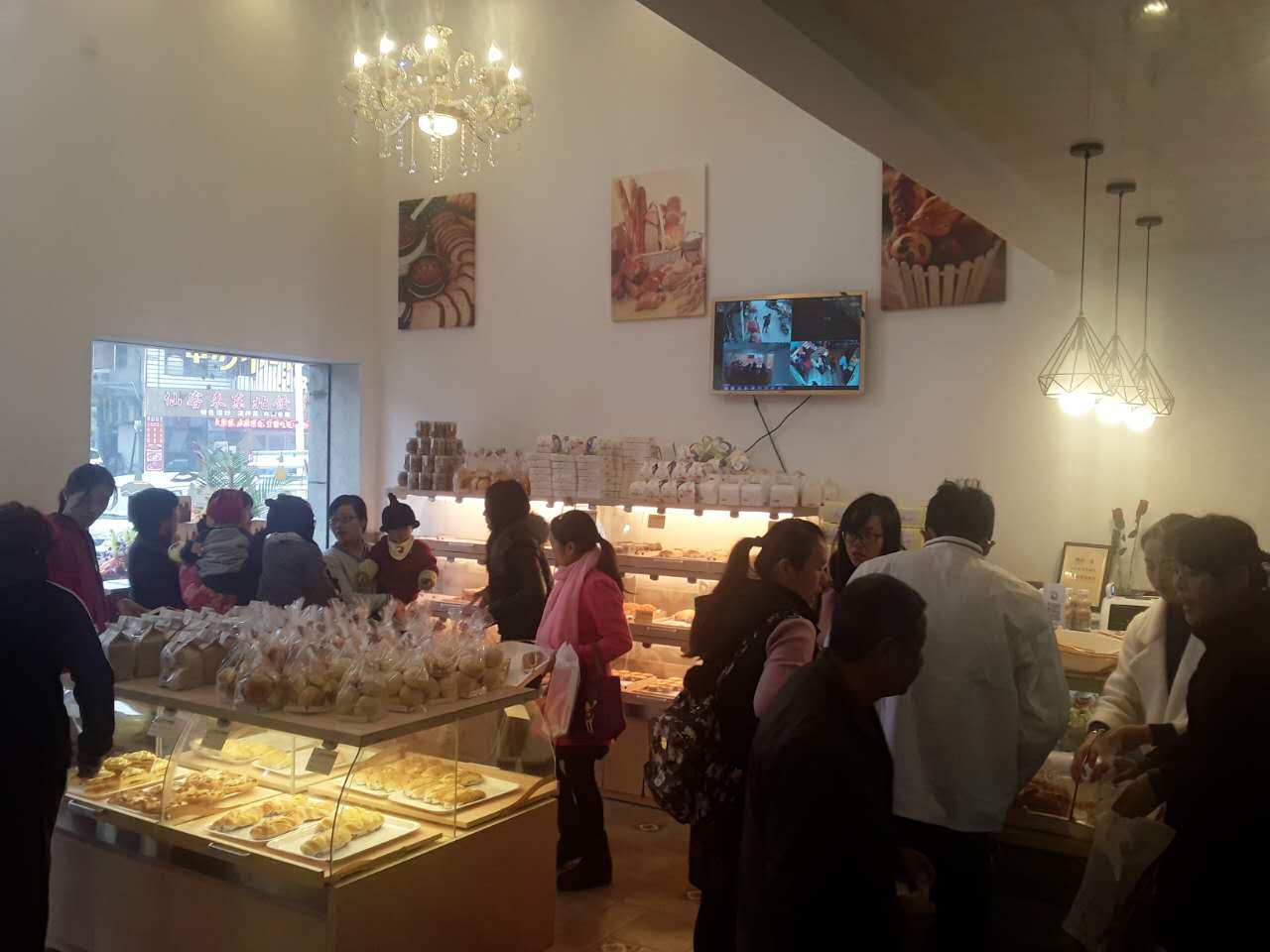 廣州貴族味道烘焙加盟萬(wàn)元開店，生意火爆（圖）_2