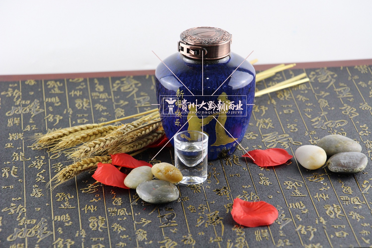 婚宴定制用酒用白酒多少度合適?_1