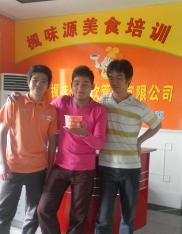 酸辣粉學(xué)習(xí)中心 上哪有學(xué)做酸辣粉技術(shù) 正宗酸辣粉培訓(xùn)_2