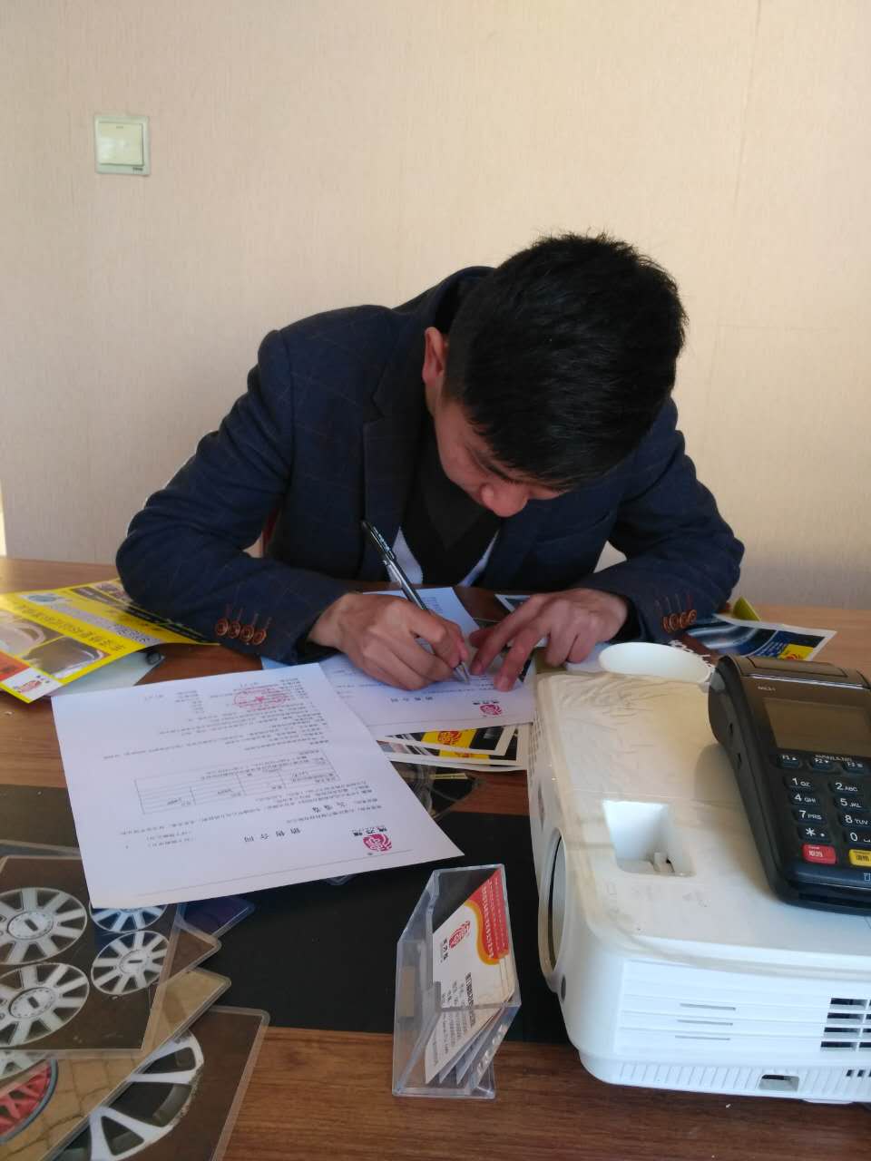 德乃福公司重慶，河北，河南，山東加盟商簽約合作_3