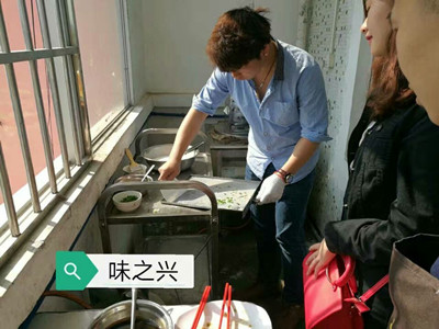 拉肠粉制作培训班，广州学习肠粉技术（图）_1