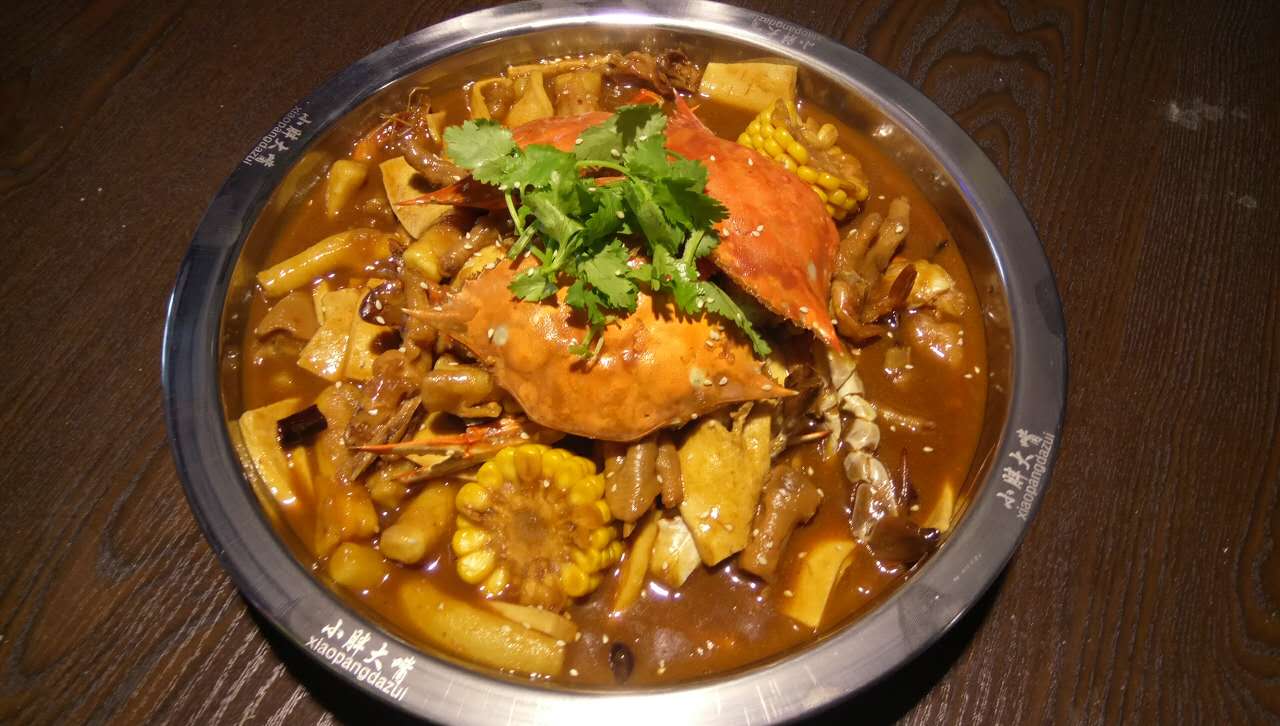 北京肉蟹煲加盟，小胖大嘴肉蟹煲特色餐飲先鋒（圖）_1