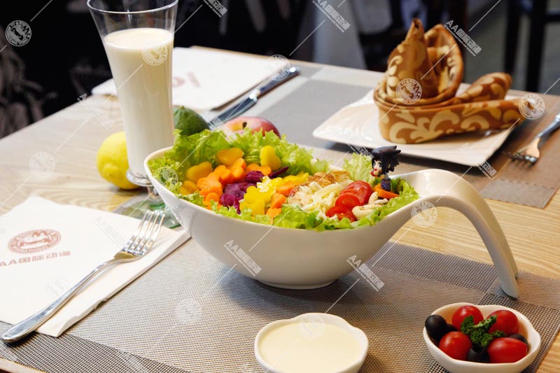 開動漫小吃店賺錢嗎？_1