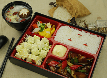 快節(jié)奏的生活,帶動(dòng)了米猜便當(dāng)加盟店快速賺錢_1