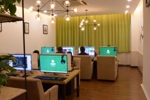 上海最大的網(wǎng)咖（圖）_2