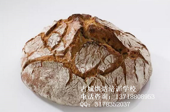 北京糕點(diǎn)師培訓(xùn)學(xué)校實(shí)操技能  在這里烘焙師各顯身手（圖）_1